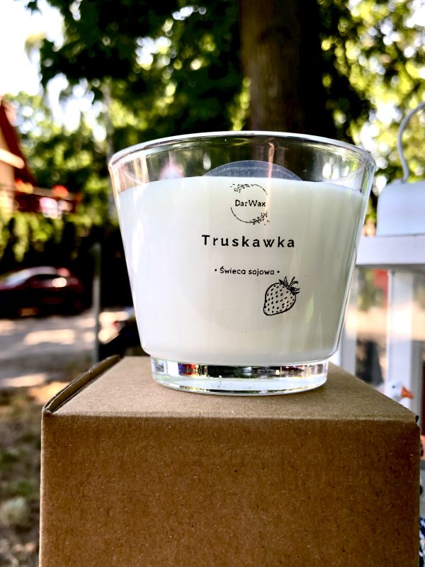 Truskawka stożek sojowy